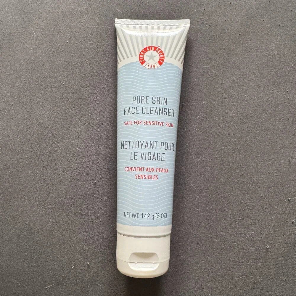 First Aid Beauty | NEW Pure Skin Face Cleanser, 5 oz / 142g